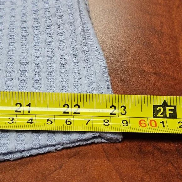 Natural Reflections Blue Waffle Knit V-Neck Top Size Medium EUC - Picture 10 of 11